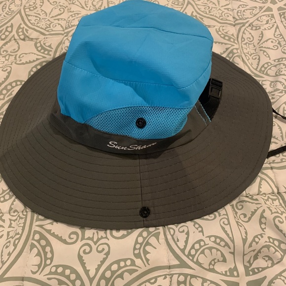 Set of 4 Sun Shade Adjustable SPF Wide Brim hats - Picture 2 of 6